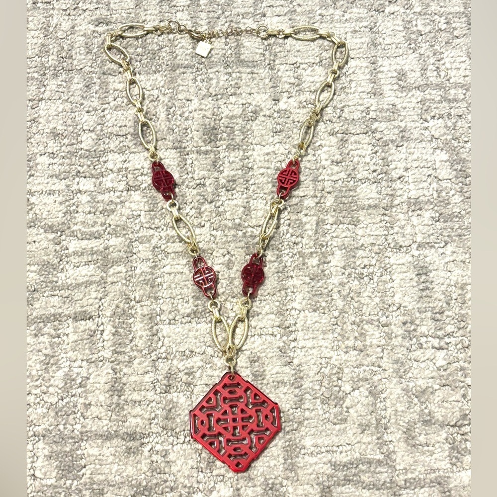 Zenzii Rose Resin Pendent Necklace